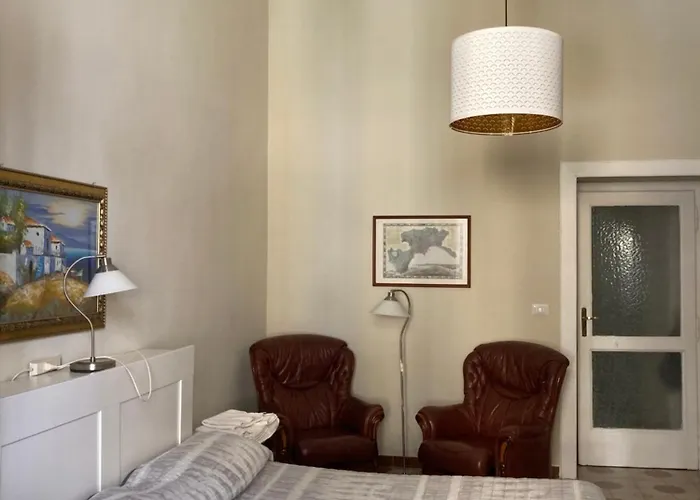 Domus Passpartenope, * ナポリ