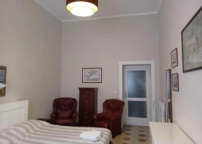 דירה Domus Passpartenope, נאפולי