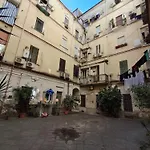 Domus Passpartenope, * Nápoles