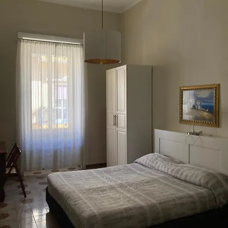 Domus Passpartenope, דירה נאפולי