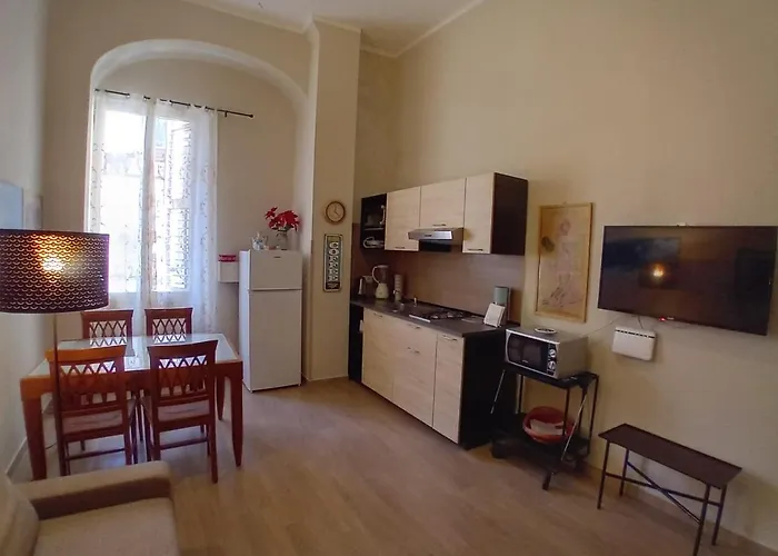 Domus Passpartenope, * Napoli